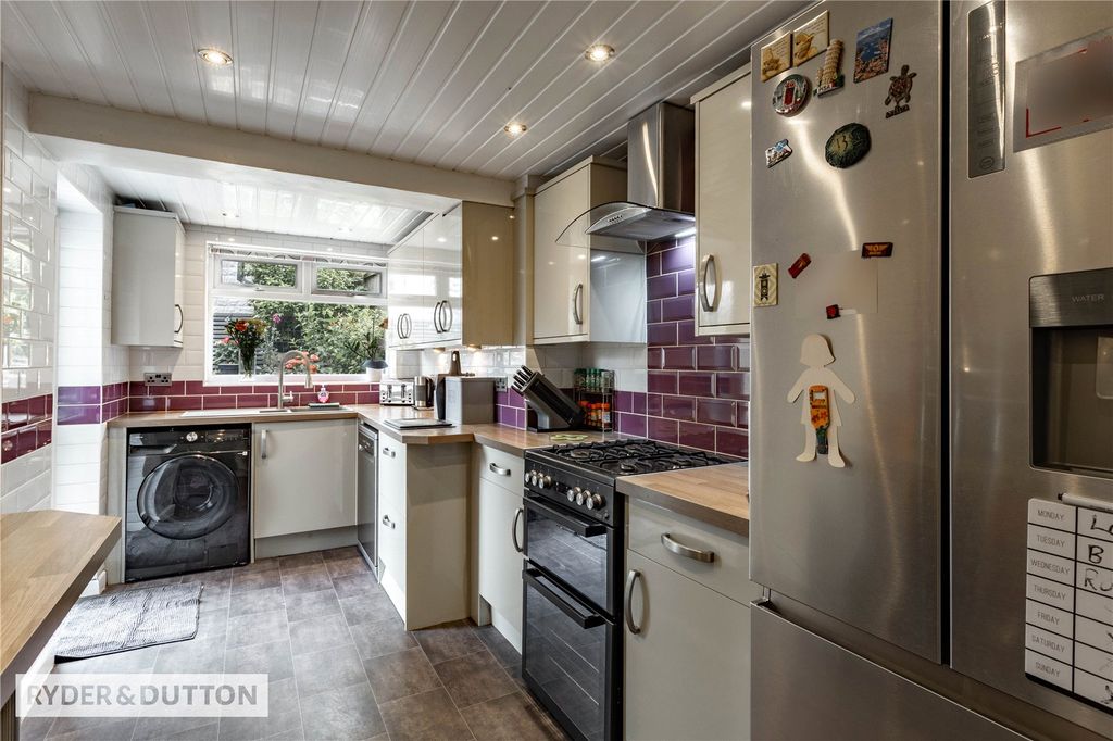 Property photo 2 of 23 Extended Kitchen