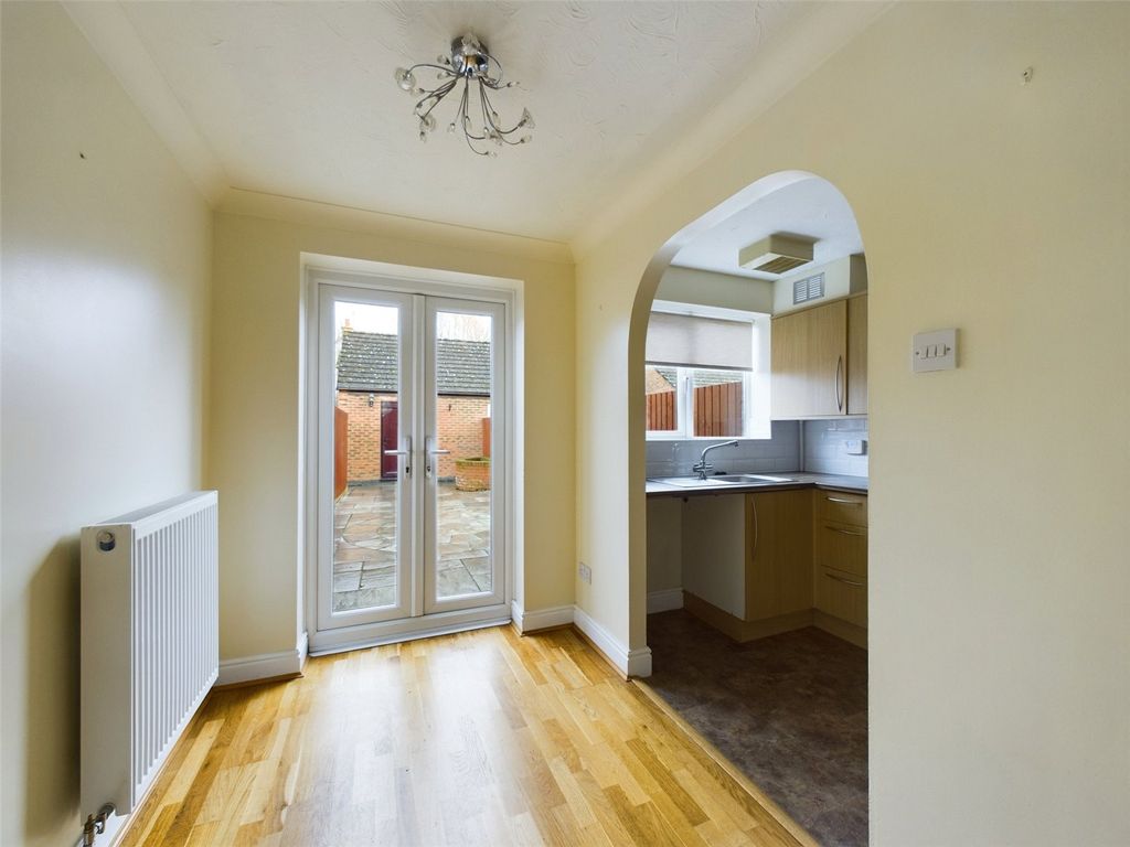 Property photo 3 of 8 Dining Are