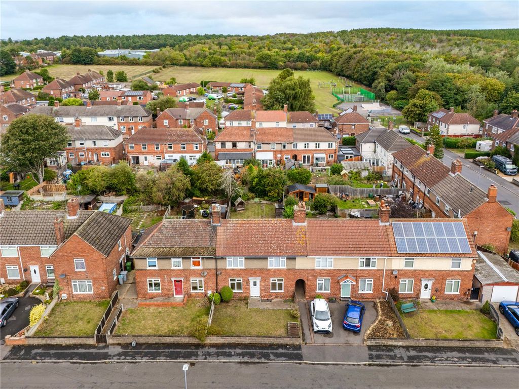 Property photo 2 of 27 Picture No. 23