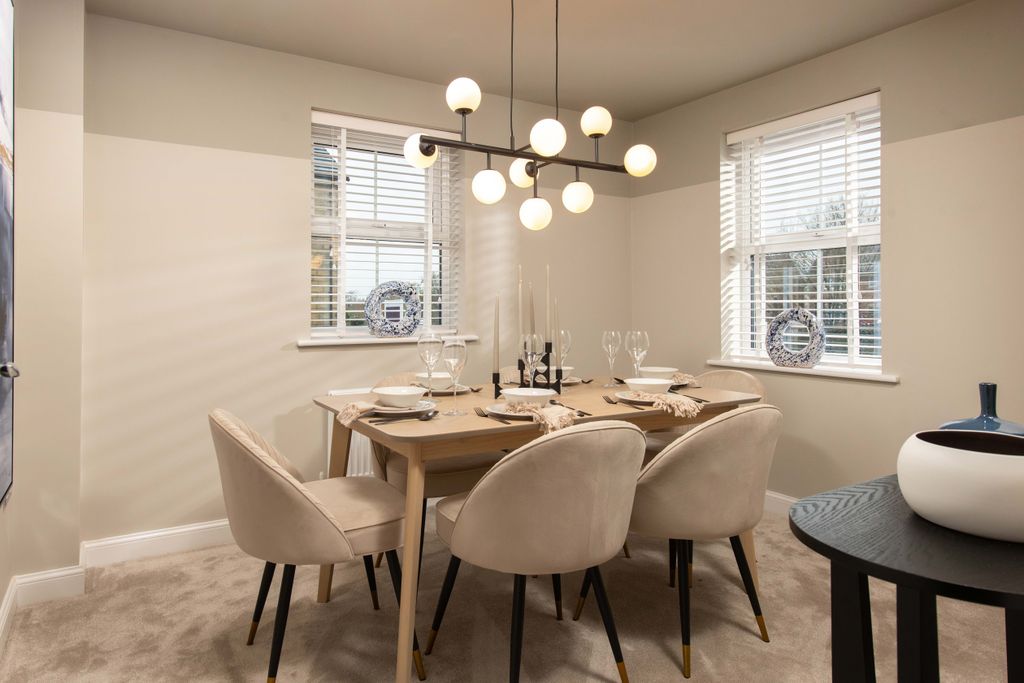 Property photo 3 of 10 Alderney Dining