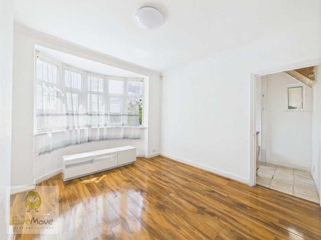 Property photo 3 of 12 Living Room
