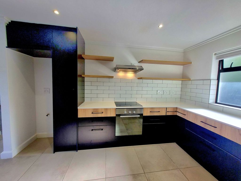 Property photo 3 of 24 Dbv1718431