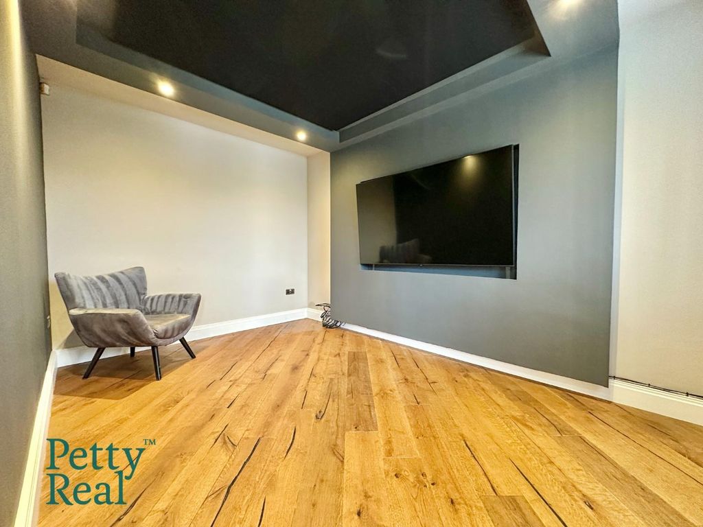 Property photo 3 of 30 Eff979D0-7E2B-4532-9C7F-4BA157Fe8284.Jpeg