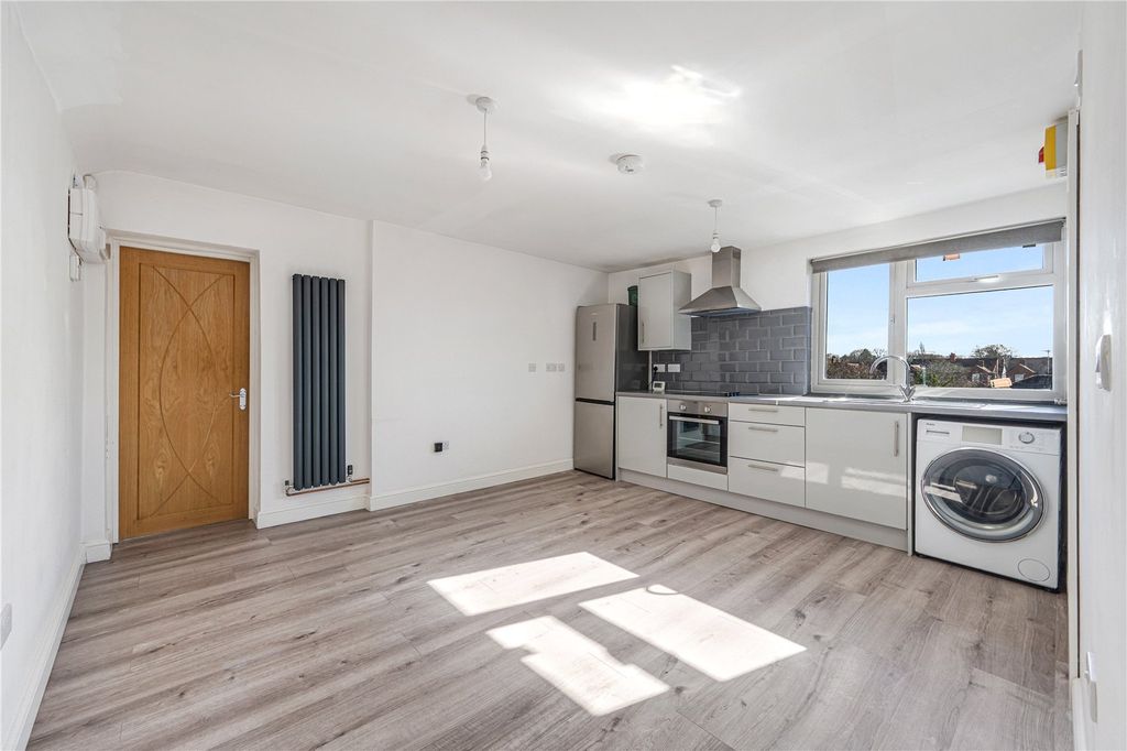 Property photo 1 of 8 Kitchen