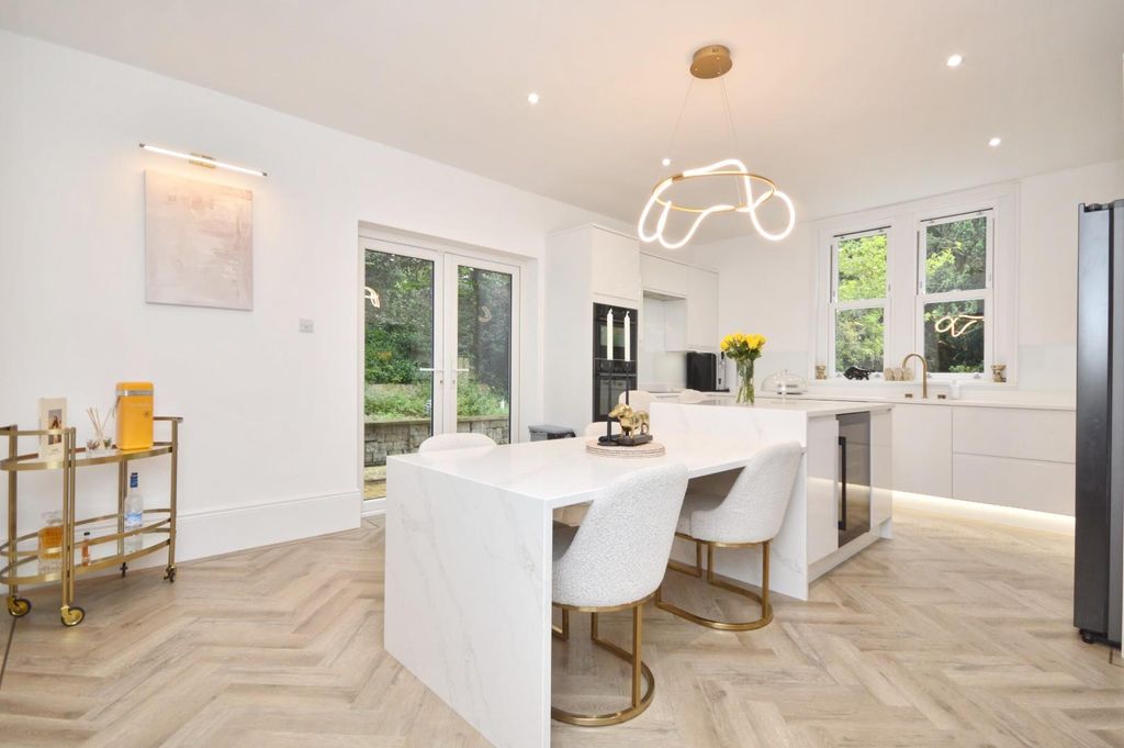 Additional image 7 of 2 bed flat for saleBath Road, Bitton, Bristol BS30