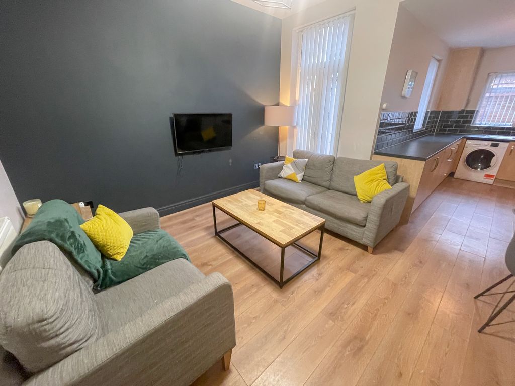 Property photo 2 of 9 35 Hannan(4)