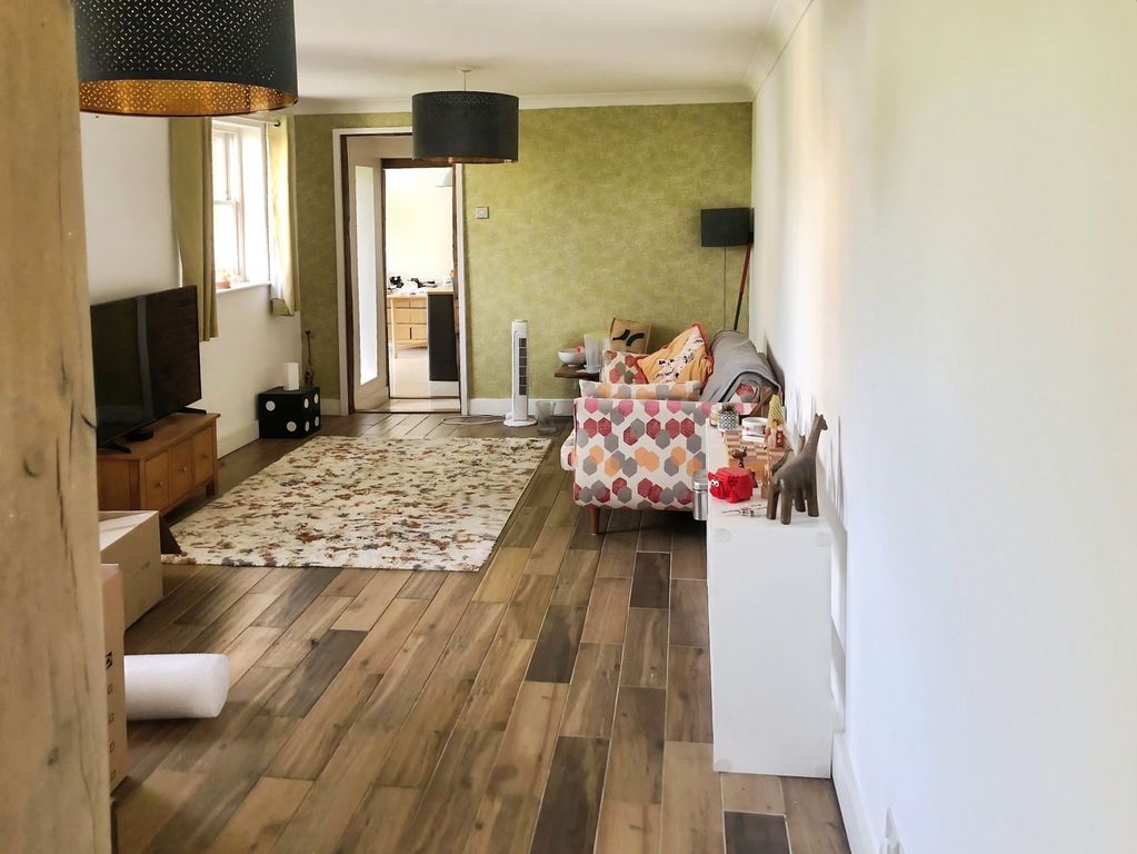Property photo 3 of 24 Pbox-Img.Jpg
