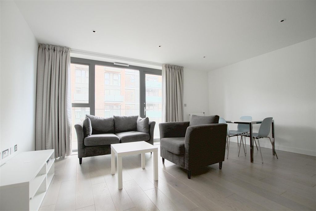 Property photo 2 of 4