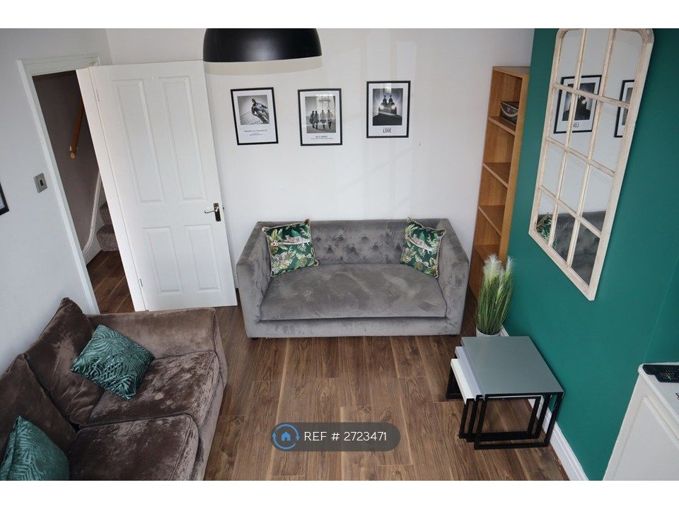 Property photo 2 of 22 Gorgeous Front Tv Lounge