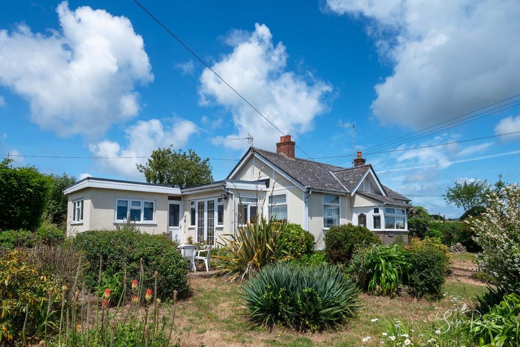 Property photo 1 of 44 Eastwood