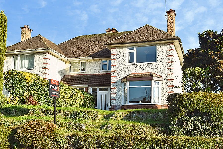 Property photo 1 of 17