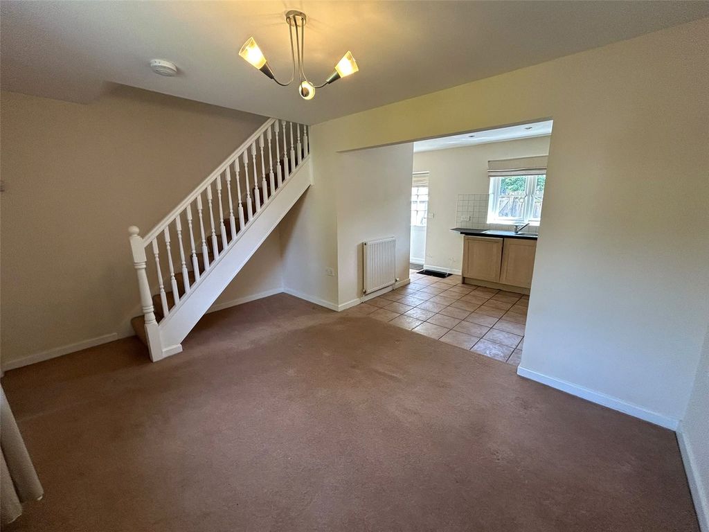 Property photo 2 of 9 Picture No. 12