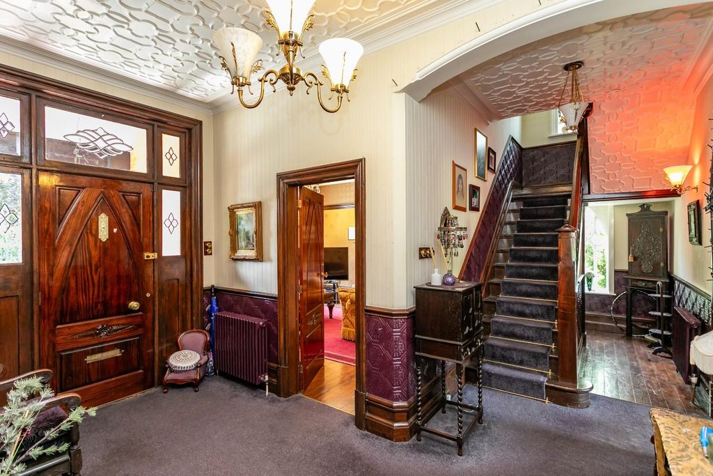 Property photo 2 of 22 6 Ringley Roads-47.Jpg