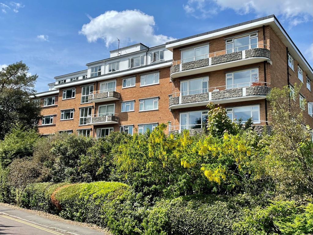 Property photo 2 of 15