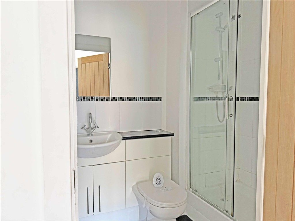 Property photo 2 of 3