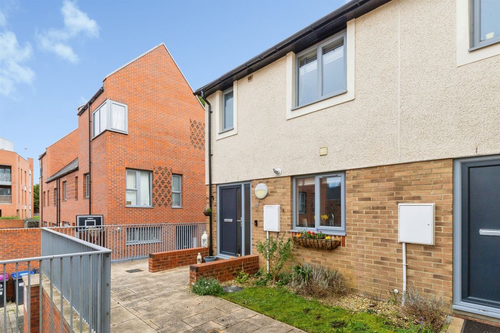 Property photo 1 of 20