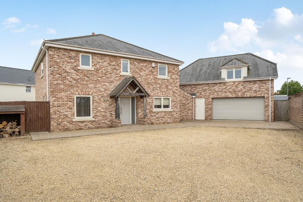 Property photo 1 of 38 1-6A30B023076Ed-1476775-2-6A2Fe8d48Accf-1.Jpg