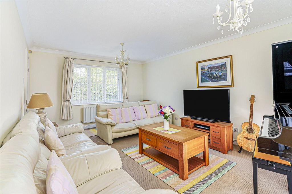 Property photo 2 of 17 Picture No. 75