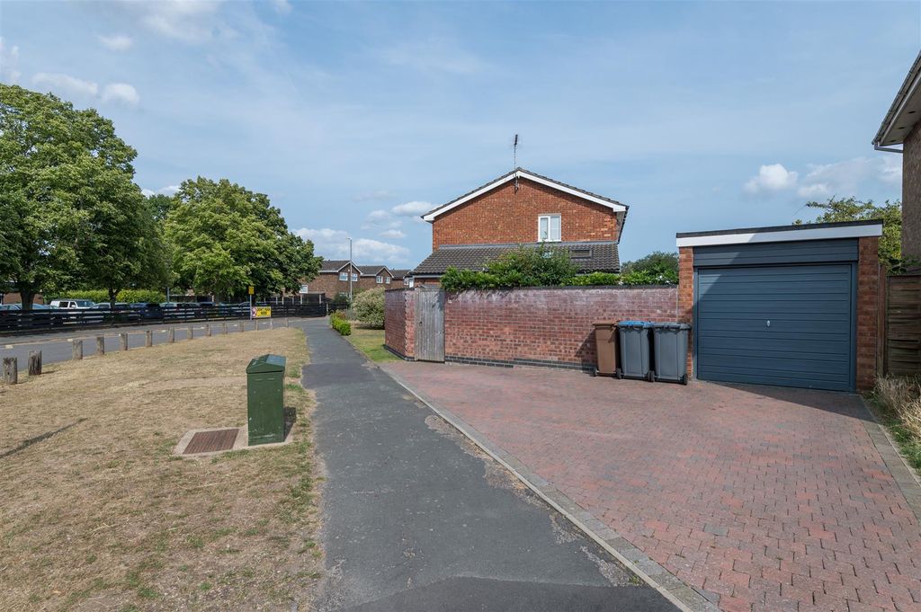 Property photo 2 of 18 No83_28.Jpg