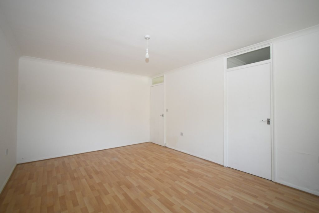 Property photo 3 of 10 4769613