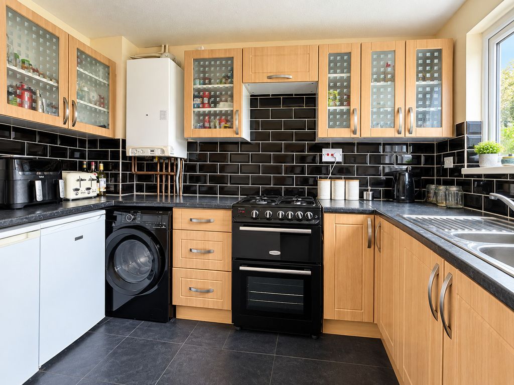 Property photo 3 of 11