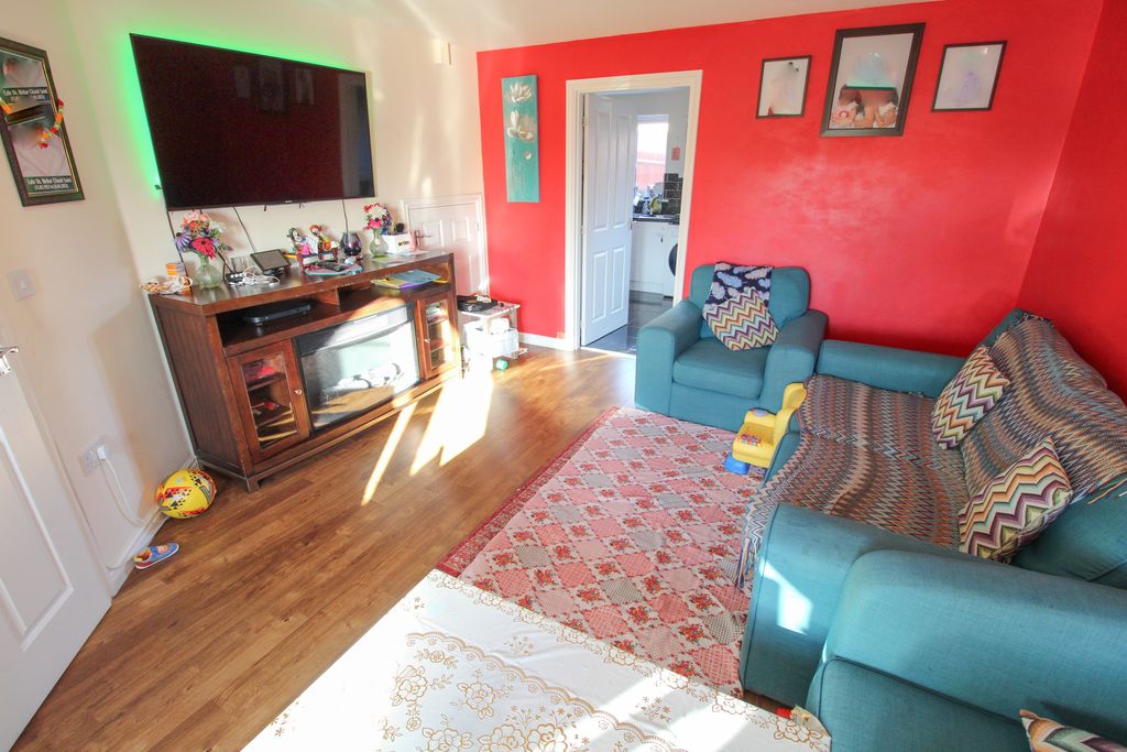 Property photo 2 of 14