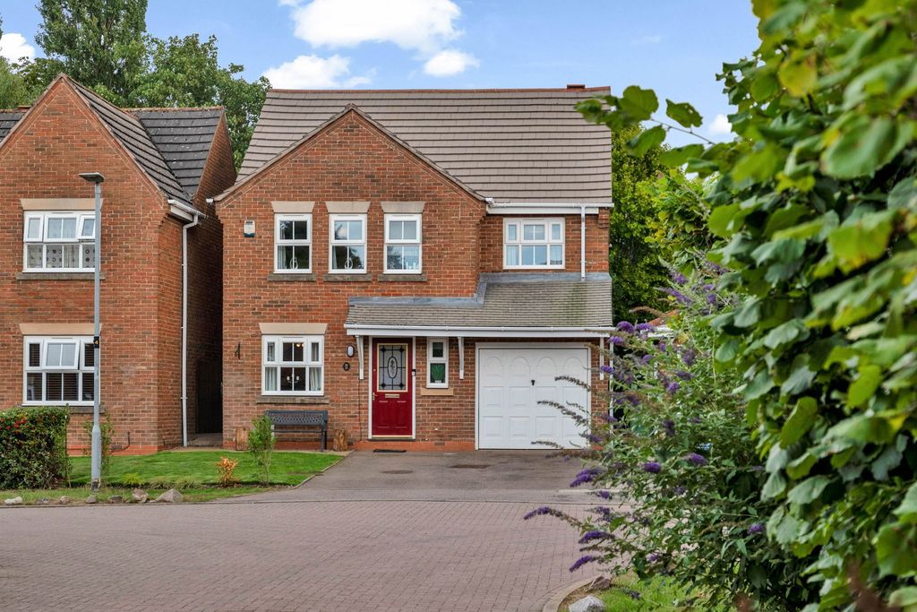 Property photo 1 of 28