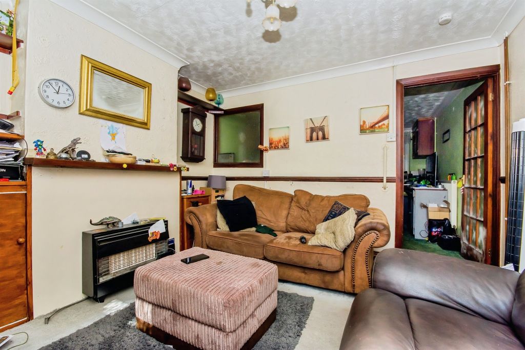 Property photo 3 of 13