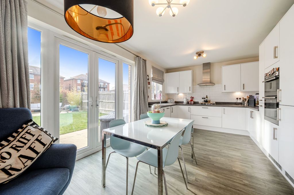 Property photo 3 of 23