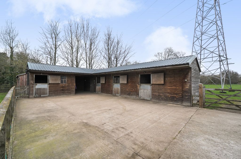 Property photo 3 of 21