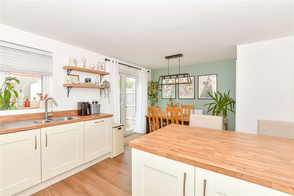 Property photo 3 of 11 Kitchen/Diner