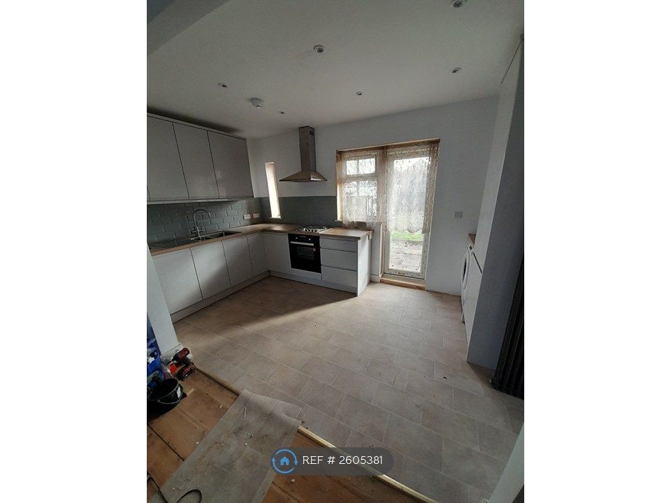 Property photo 2 of 12 Kitchen Diner