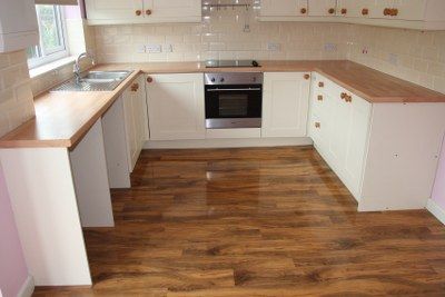 Property photo 3 of 9 Kitchen