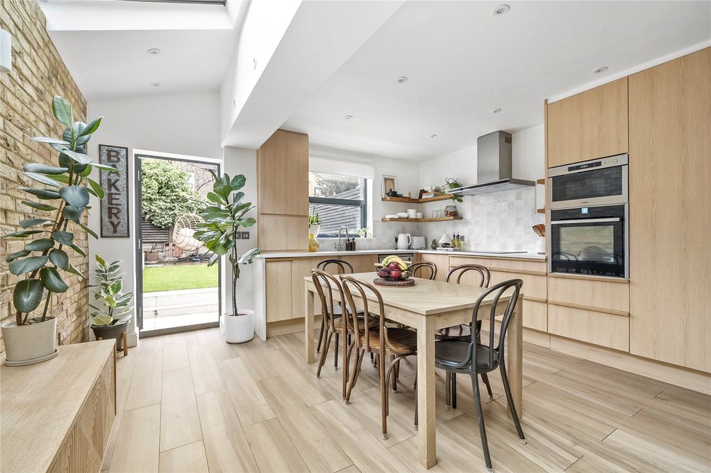 Property photo 2 of 22 Picture No. 22