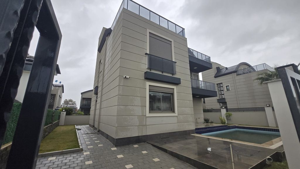 Property photo 1 of 24 Newly Built Triplex Villas In Antalya For Sale - Modern Villa With A Private Pool