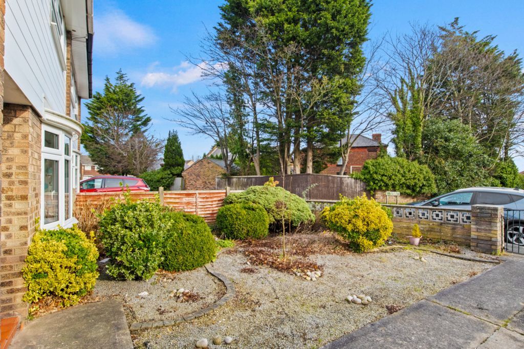 Property photo 3 of 22