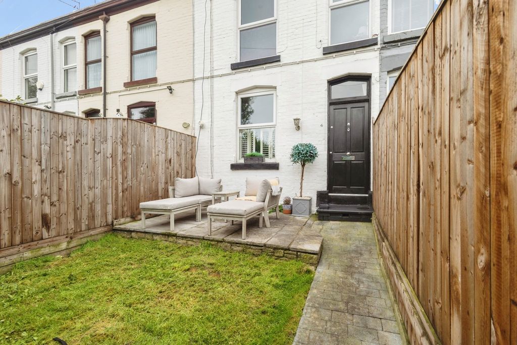 Property photo 1 of 17 Pbox-Img.Jpg