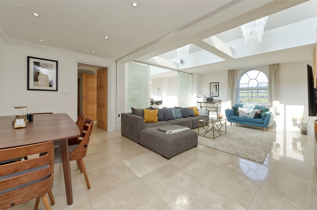 Property photo 2 of 10 Reception Room