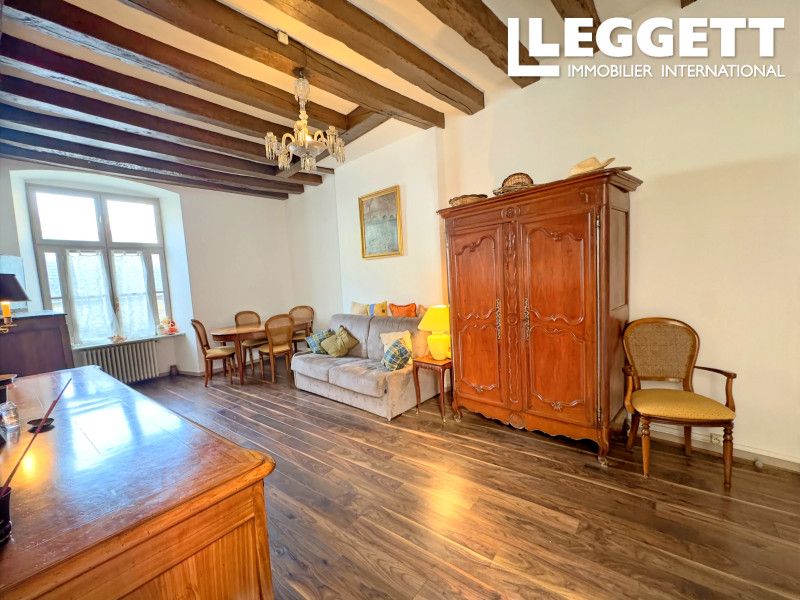 Property photo 3 of 10