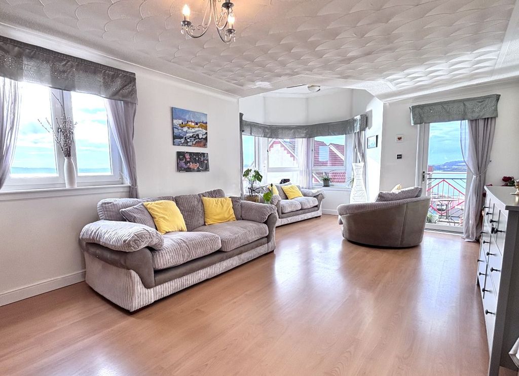 Property photo 3 of 28