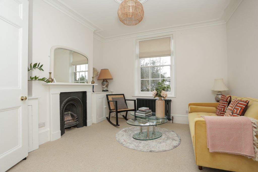 Property photo 3 of 20 Picture 3