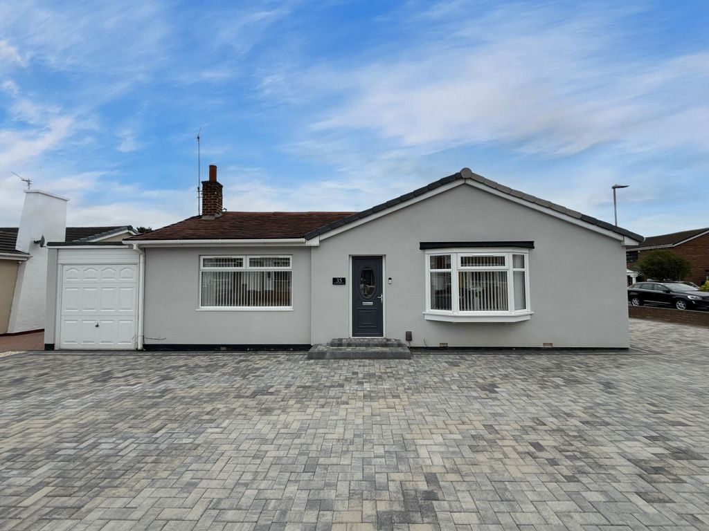 Property photo 1 of 12 External