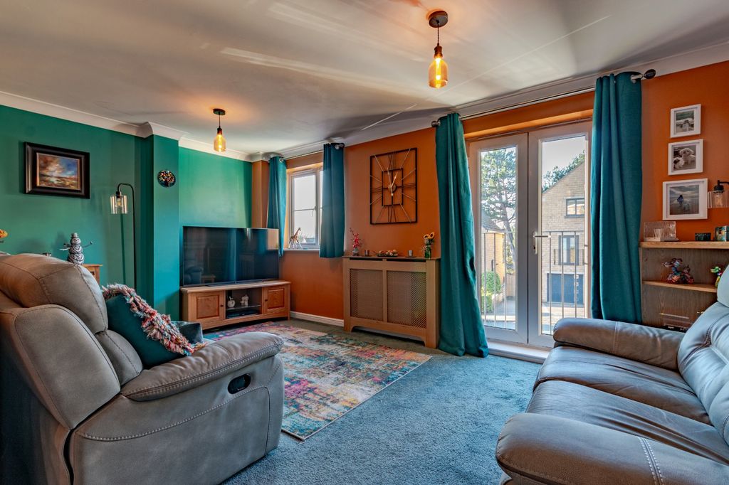 Property photo 2 of 16 Picture No. 02