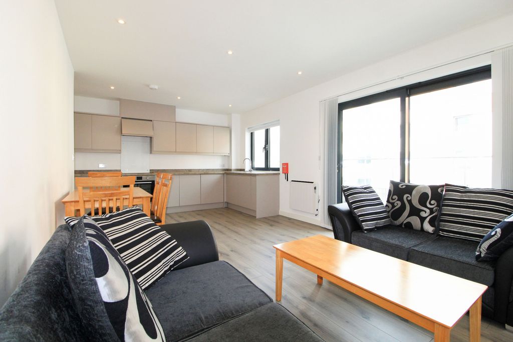 Property photo 3 of 17 Gallery