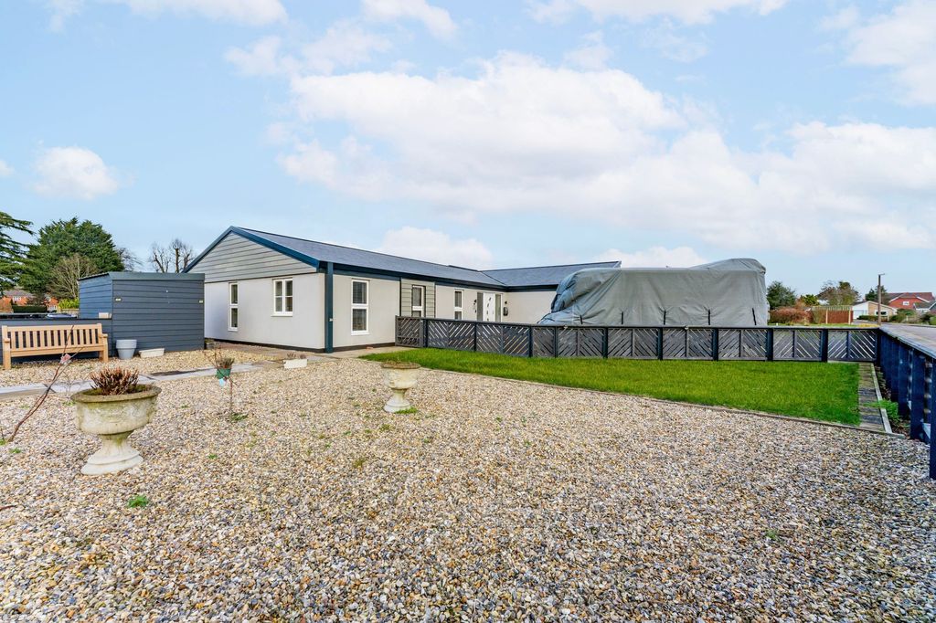 Property photo 1 of 24