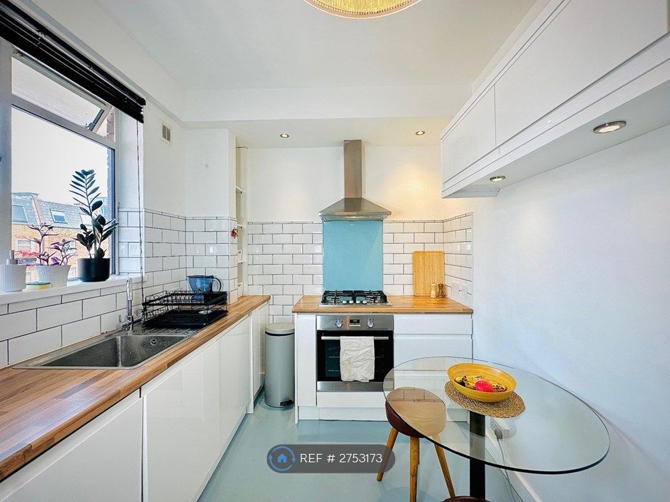 Property photo 3 of 23