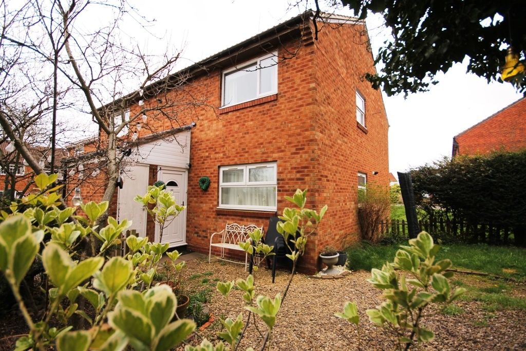 Property photo 1 of 6 Spacious Modern 1 Bedroom 1st Floor Maisonette