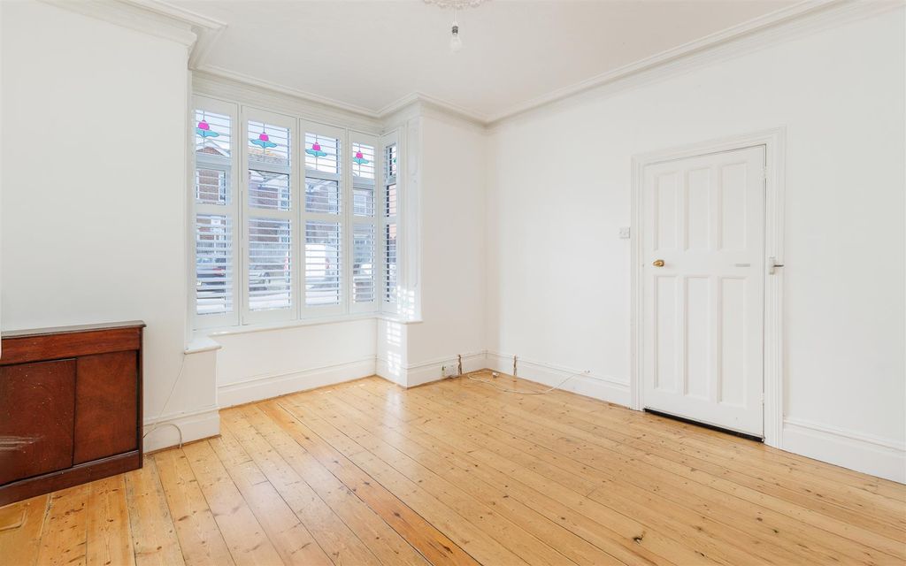 Property photo 3 of 30