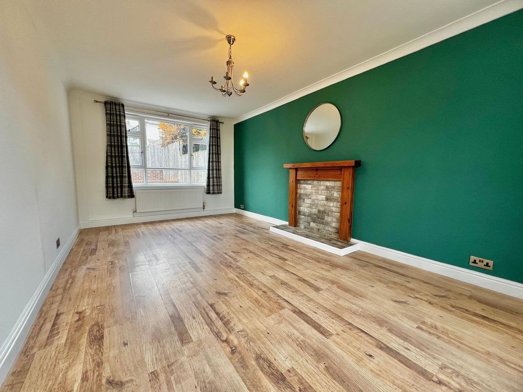 Property photo 2 of 19 Picture No. 06