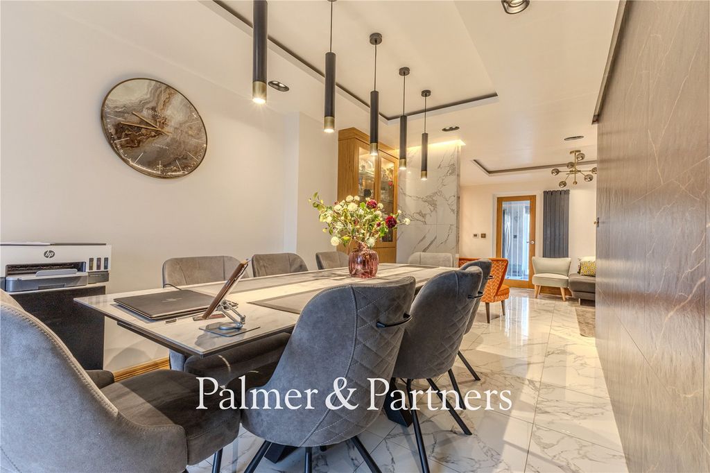 Property photo 3 of 21 Picture No. 15